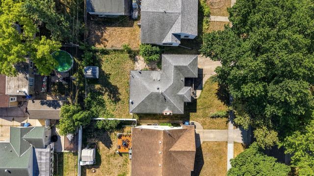 1614 6th Street S, Fargo, ND 58103
