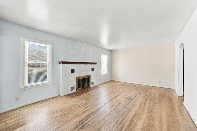 1614 6th Street S, Fargo, ND 58103