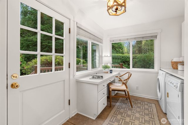 15670 Euclid Avenue NE, Bainbridge Island, WA 98110