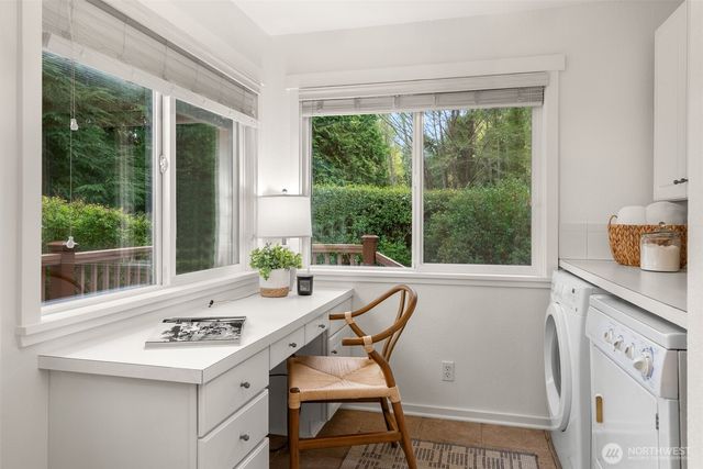 15670 Euclid Avenue NE, Bainbridge Island, WA 98110