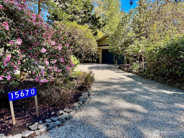 15670 Euclid Avenue NE, Bainbridge Island, WA 98110