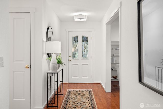 15670 Euclid Avenue NE, Bainbridge Island, WA 98110