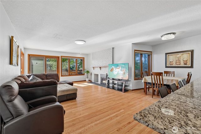 5329 88th Street SW, Mukilteo, WA 98275
