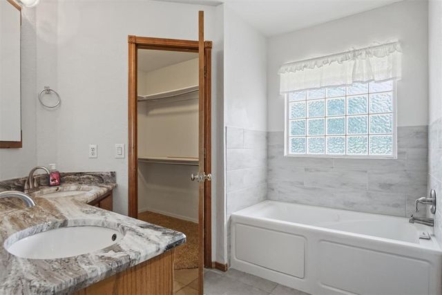 2810 SE 27th Circle, Choctaw, OK 73020