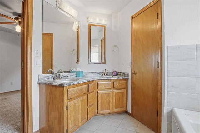 2810 SE 27th Circle, Choctaw, OK 73020