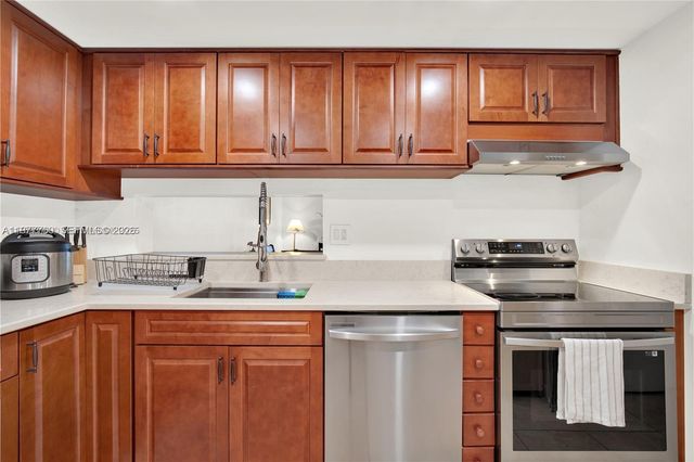 8730 SW 133rd Ave Rd 417, Miami, FL 33183