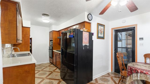 7343 Camino Real Street, Baytown, TX 77521