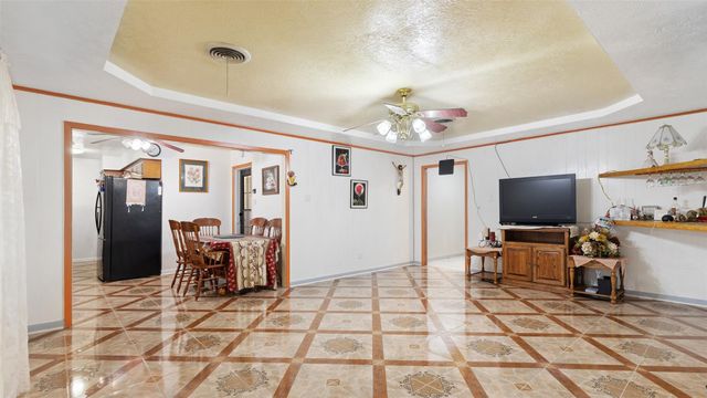 7343 Camino Real Street, Baytown, TX 77521