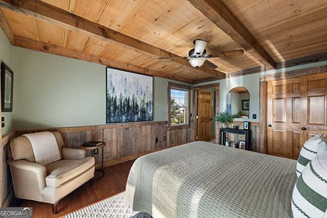 196 S Williamstown Ridge, Mineral Bluff, GA 30559