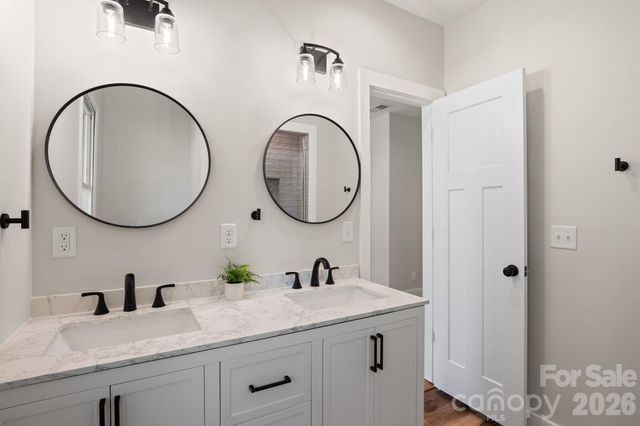 156 State Street, Asheville, NC 28806