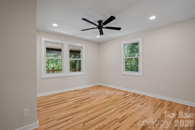 156 State Street, Asheville, NC 28806