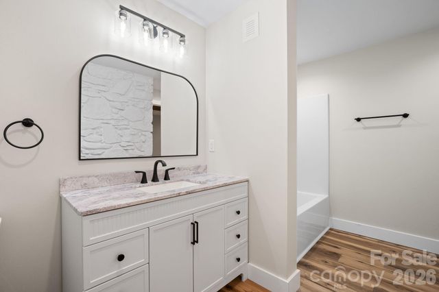 156 State Street, Asheville, NC 28806