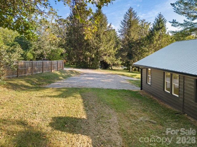 156 State Street, Asheville, NC 28806