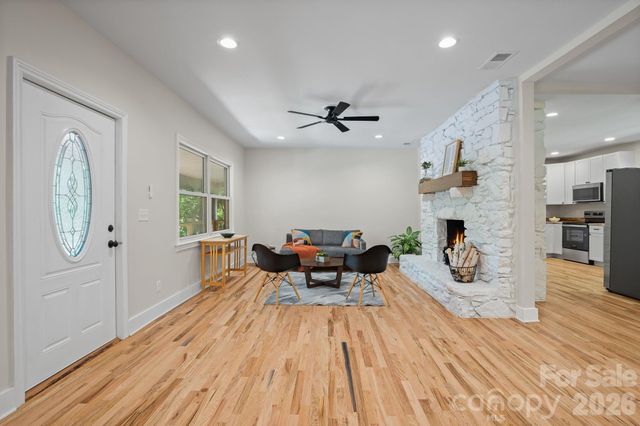 156 State Street, Asheville, NC 28806