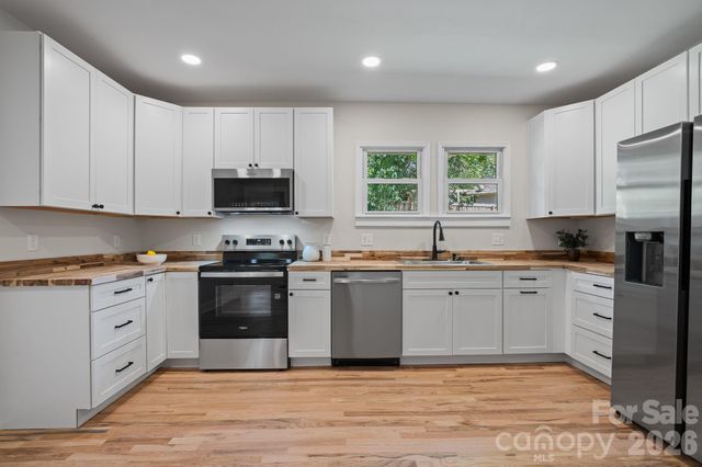156 State Street, Asheville, NC 28806