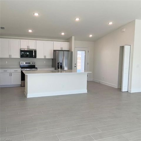 1106 NW 16th TER, Cape Coral, FL 33993