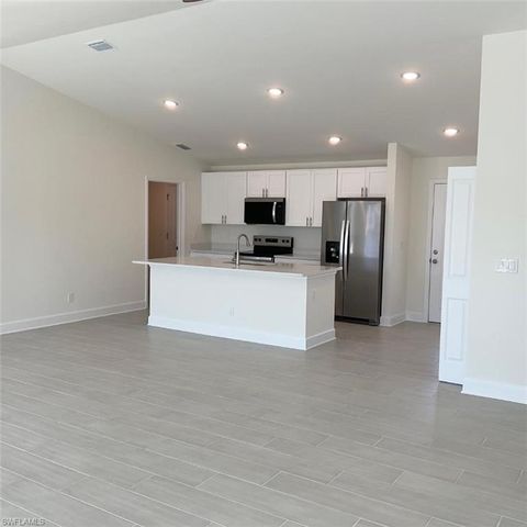 1106 NW 16th TER, Cape Coral, FL 33993