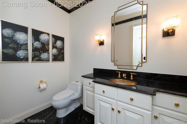 1494 HIGHPOINT, Oakland Charter Township, MI 48306