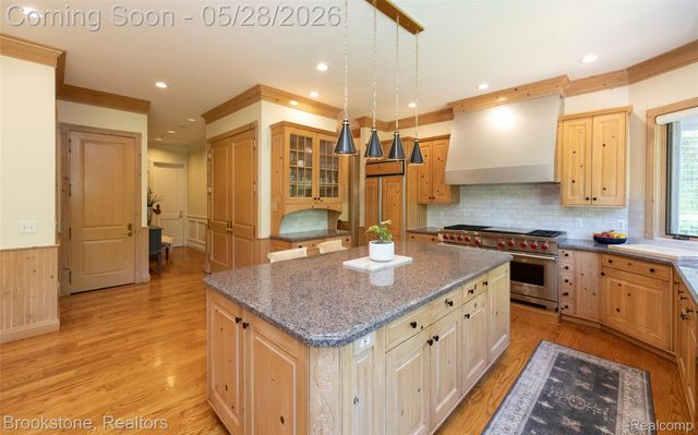 1494 HIGHPOINT, Oakland Charter Township, MI 48306