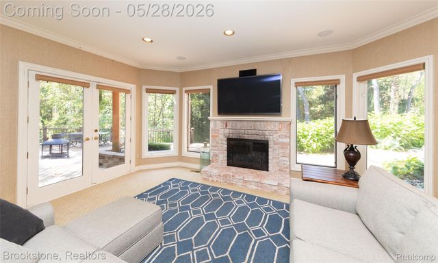 1494 HIGHPOINT, Oakland Charter Township, MI 48306