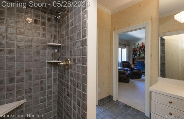 1494 HIGHPOINT, Oakland Charter Township, MI 48306