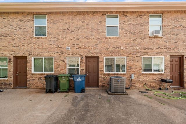 105 Wildwood Court, Grapevine, TX 76051