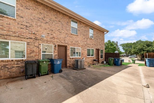 105 Wildwood Court, Grapevine, TX 76051