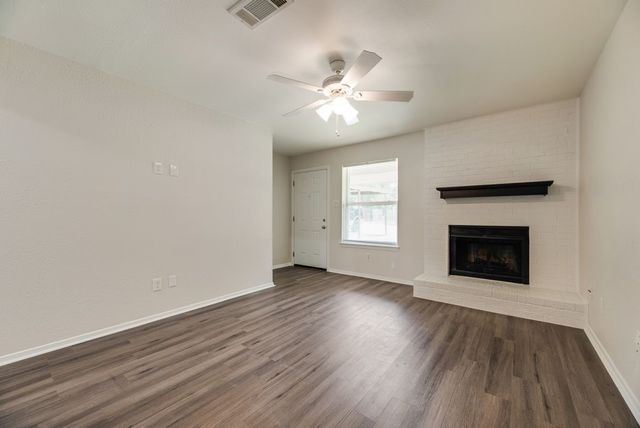 105 Wildwood Court, Grapevine, TX 76051