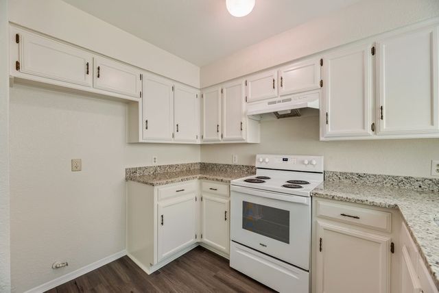 105 Wildwood Court, Grapevine, TX 76051