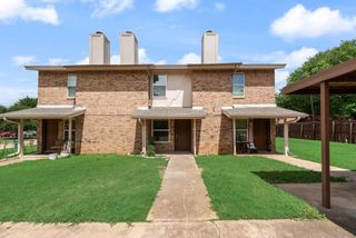 105 Wildwood Court, Grapevine, TX 76051