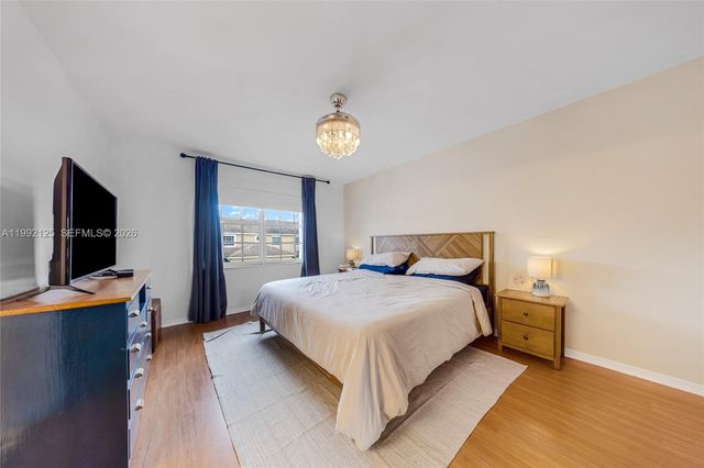 12158 SW 5th Ct, Pembroke Pines, FL 33025