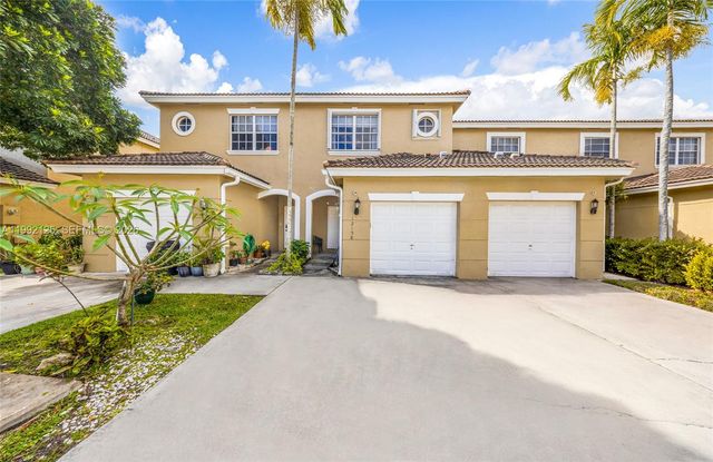 12158 SW 5th Ct, Pembroke Pines, FL 33025