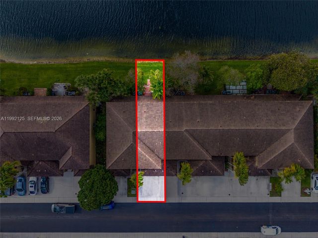 12158 SW 5th Ct, Pembroke Pines, FL 33025