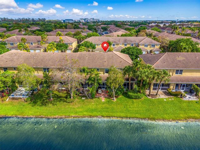 12158 SW 5th Ct, Pembroke Pines, FL 33025