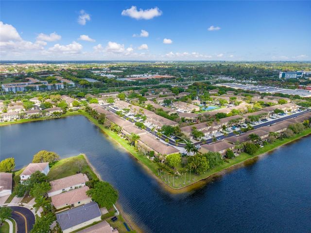 12158 SW 5th Ct, Pembroke Pines, FL 33025