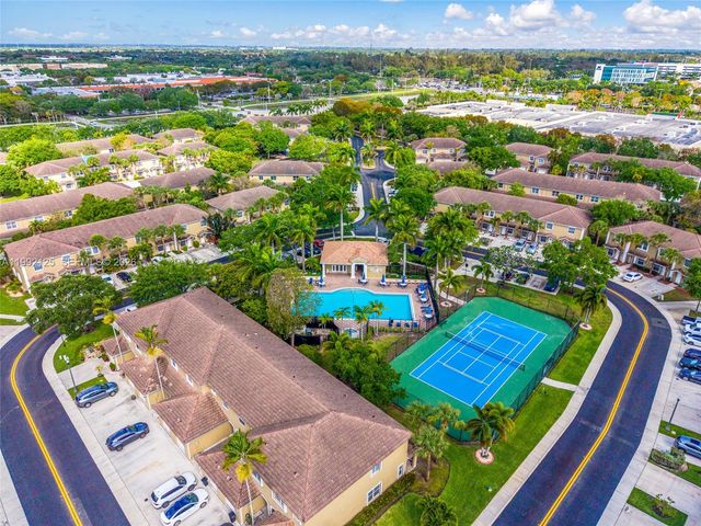 12158 SW 5th Ct, Pembroke Pines, FL 33025