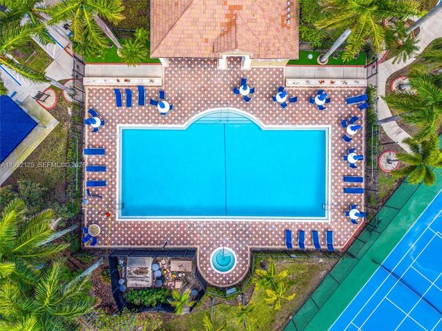 12158 SW 5th Ct, Pembroke Pines, FL 33025