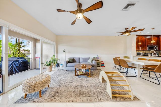 12158 SW 5th Ct, Pembroke Pines, FL 33025