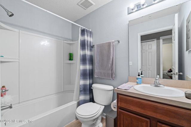 7039 DEER LODGE Circle 107, Jacksonville, FL 32256