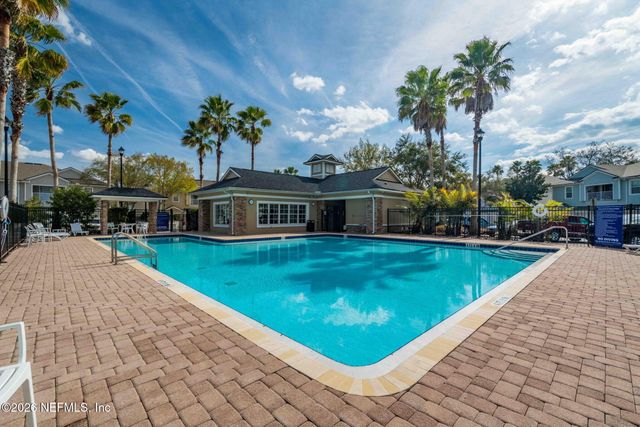 7039 DEER LODGE Circle 107, Jacksonville, FL 32256