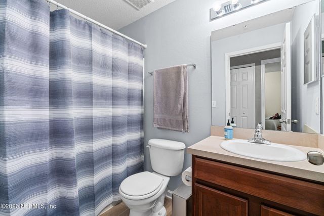 7039 DEER LODGE Circle 107, Jacksonville, FL 32256
