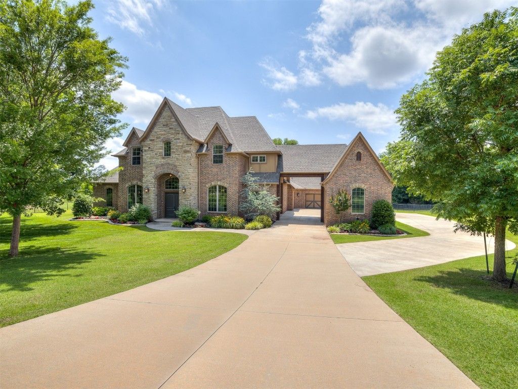 5516 Chateau Lane, Edmond, OK 73034
