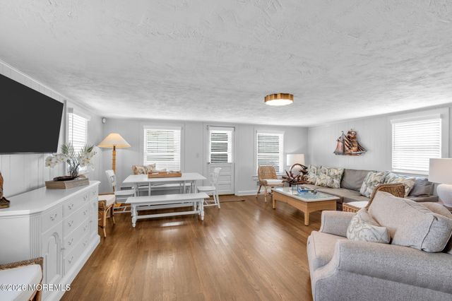 204 Monroe Avenue, Spring Lake, NJ 07762