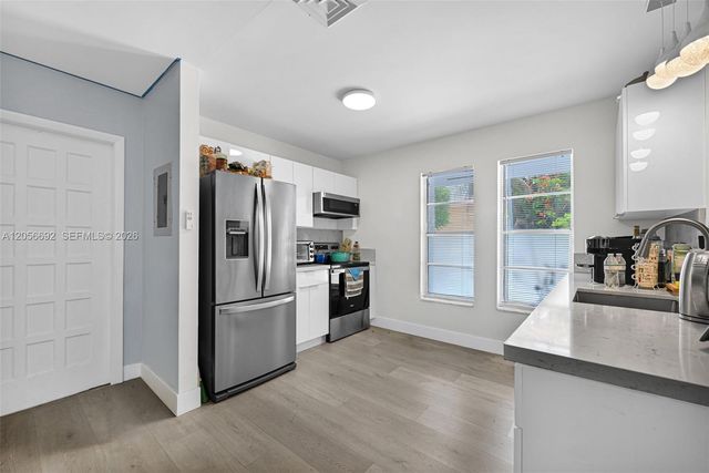 3231 SW 25th Street, Miami, FL 33133