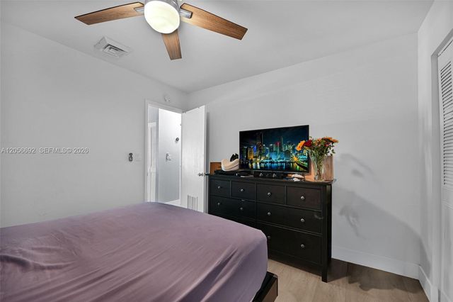 3231 SW 25th Street, Miami, FL 33133