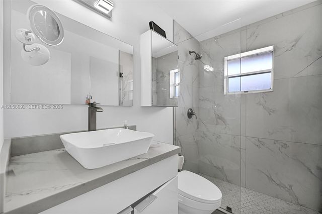3231 SW 25th Street, Miami, FL 33133