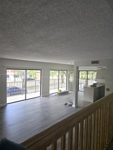 4705 SW 62nd Ave 201, Davie, FL 33314