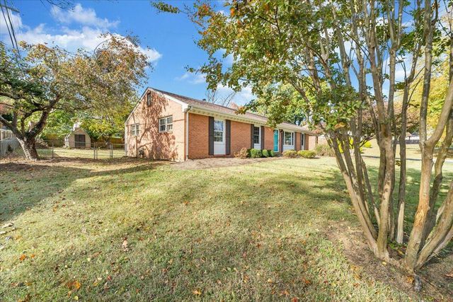 3565 Colony LN, Roanoke, VA 24018