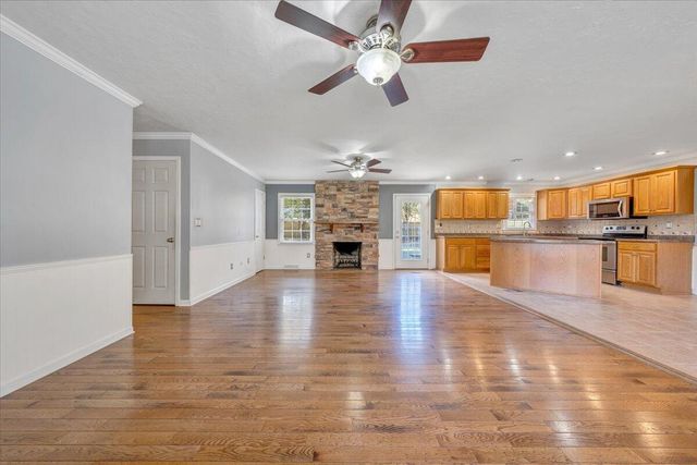3565 Colony LN, Roanoke, VA 24018