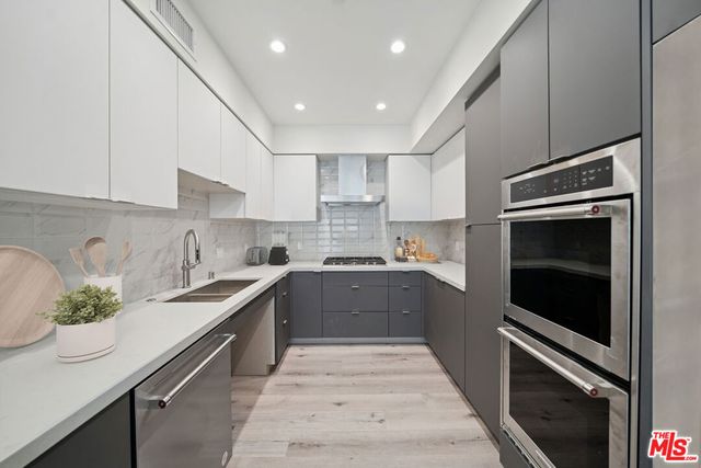 1051 S Corning Street 102, Los Angeles, CA 90035